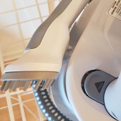 Rowenta Portable Steamer, Wire Drying Rack & B&D Iron (D-KD)