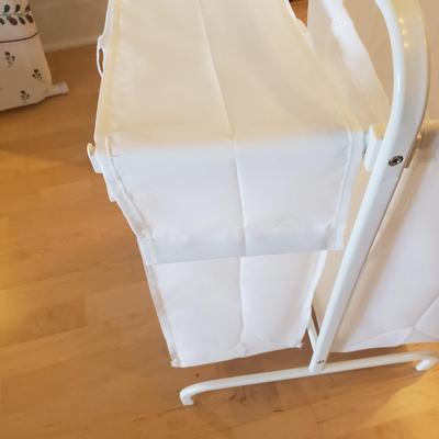 Rowenta Portable Steamer, Wire Drying Rack & B&D Iron (D-KD)