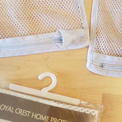 Rowenta Portable Steamer, Wire Drying Rack & B&D Iron (D-KD)