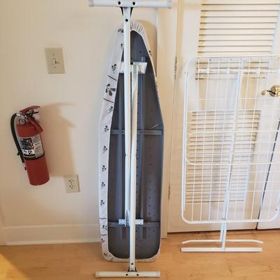 Rowenta Portable Steamer, Wire Drying Rack & B&D Iron (D-KD)