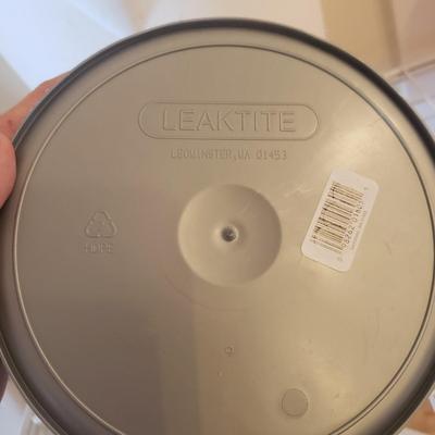 Rowenta Portable Steamer, Wire Drying Rack & B&D Iron (D-KD)