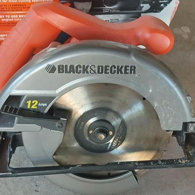 Black & Decker 12-Amp 7-1/4" Circular Saw with Box