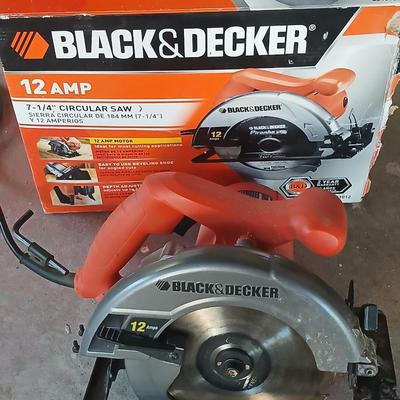 Black & Decker 12-Amp 7-1/4" Circular Saw with Box