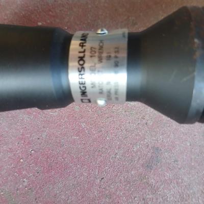 Brand new Ingersoll-Rand IR107 Heavy Duty 3/8" Air Ratchet Wrench with Box (2 of 2)