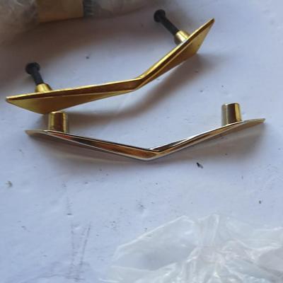 Lot of Vintage & Mixed Cabinet Hardware – Knobs, Pulls, some vintage glass! 54 of the brass ones
