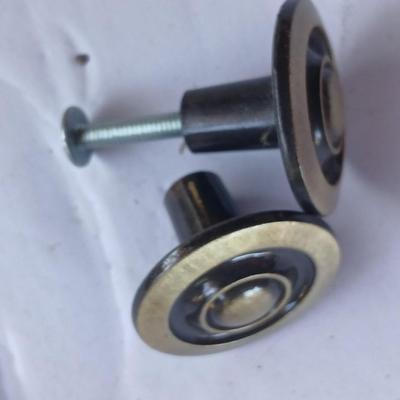 Lot of Vintage & Mixed Cabinet Hardware – Knobs, Pulls, some vintage glass! 54 of the brass ones