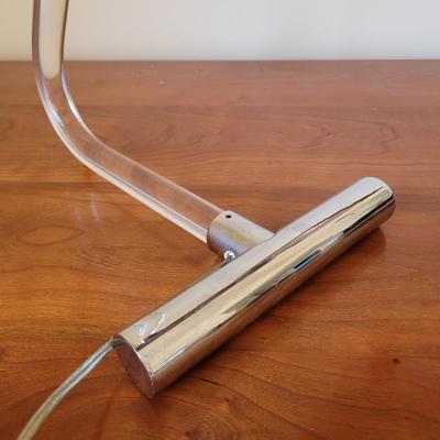 Metal and Acrylic Desk Lamp (BR1-EL)