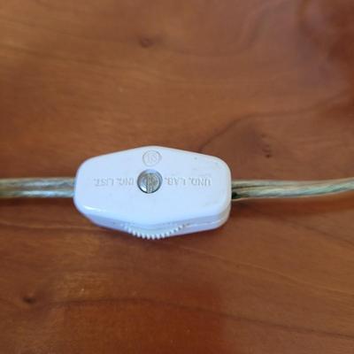 Metal and Acrylic Desk Lamp (BR1-EL)