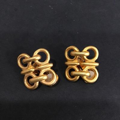 Fashion Gold tone clip on earrings