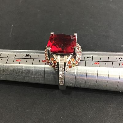 Very nice very clean, fashion, statement, cocktail or dinner ring