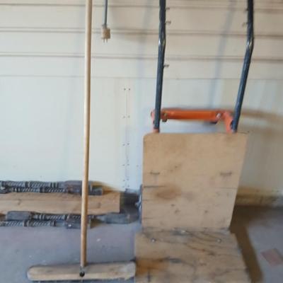 Garage Utility Lot – Hand Truck, Shop Broom & Trouble Light