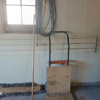 Garage Utility Lot – Hand Truck, Shop Broom & Trouble Light