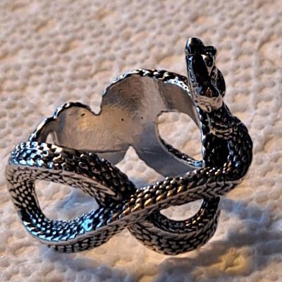 Snake fashion Ring