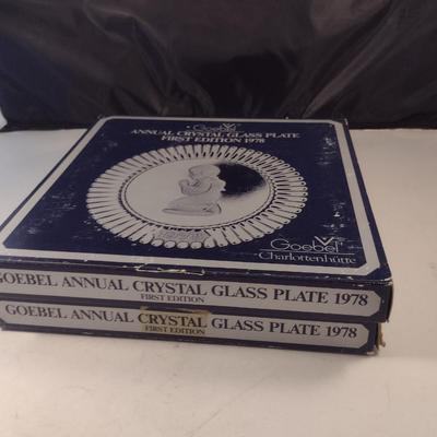 Pair of Goebel Annual Crystal Glass Plate 1978