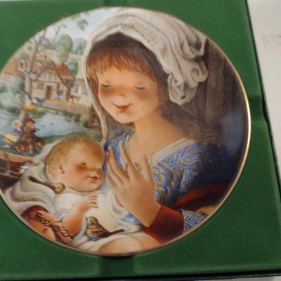 Collection of Limited Edition Juan Ferrandiz Plates- Four Pieces