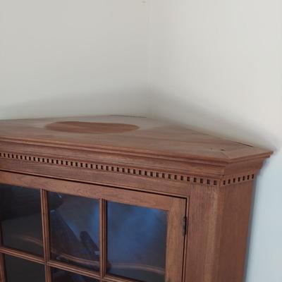 Corner Curio Cabinet (FP-BBL)