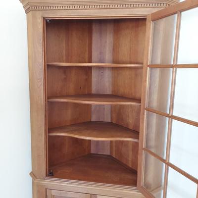 Corner Curio Cabinet (FP-BBL)