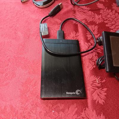 PLANTRONICS MICROPHONE, GARMIN GPS, SEAGATE BACKUP AND PORTABLE DRIVE & HOMERUN CONNECT