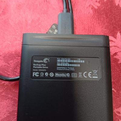 PLANTRONICS MICROPHONE, GARMIN GPS, SEAGATE BACKUP AND PORTABLE DRIVE & HOMERUN CONNECT