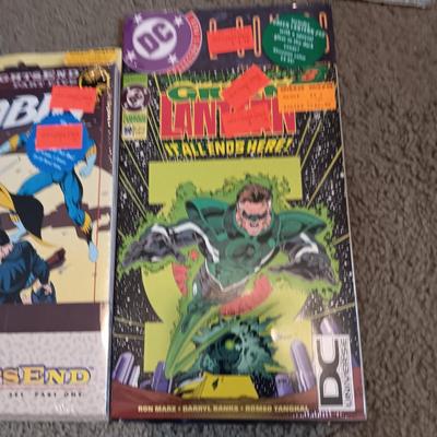 *MYSTERY* STORAGE TOTE FULL OF COLLECTIBLE PAPERS (COMICS, PLAYBOYS, ARTWORK, BASEBALL CARDS AND SO MUCH MORE