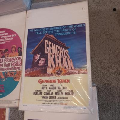 *MYSTERY* STORAGE TOTE HALF FULL OF MOVIE THEATRE WINDOW CARDS