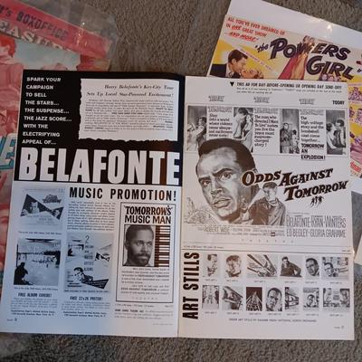 *MYSTERY* PRESS BOOKS AND MERCHANDISING MATERIAL FOR BOX OFFICE MOVIES