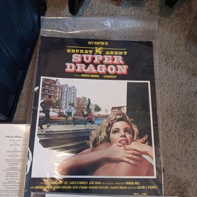 *MYSTERY* PRESS BOOKS AND MERCHANDISING MATERIAL FOR BOX OFFICE MOVIES