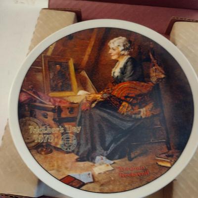 Collection of Norman Rockwell Collector's Plates- Eight Pieces