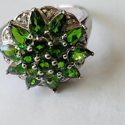 Chrome Diopside with diamonds ring