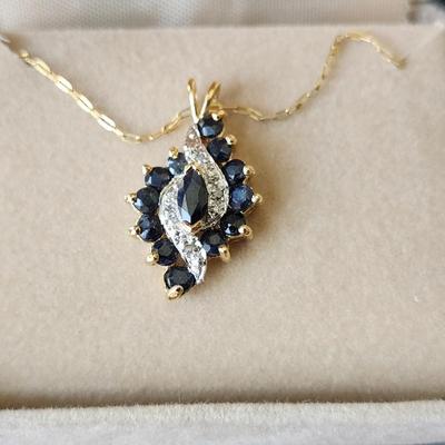 Sapphire and diamonds 14kt setting