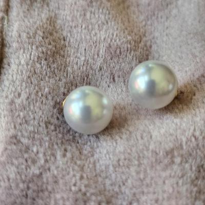 Cultured Pearl earrings