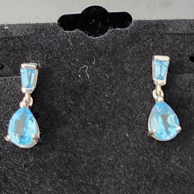 Topaz pierced earrings