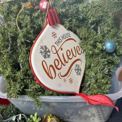 WREATH TABLE - TABLE NOT INCLUDED