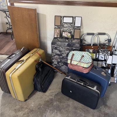 LUGGAGE AND CHAIRS LTO