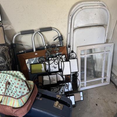 LUGGAGE AND CHAIRS LTO