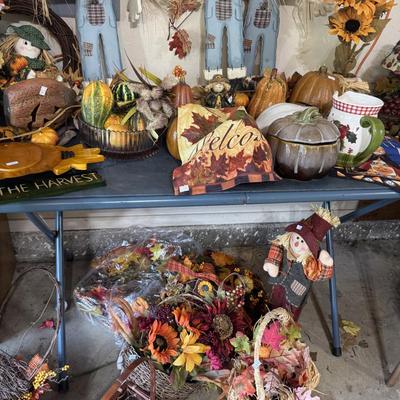 FALL LOT - TABLES INCLUDED!