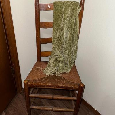 SINGLE CHAIR