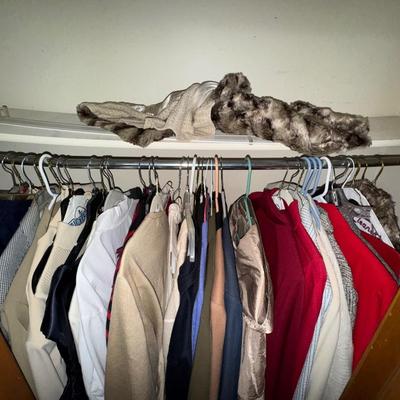 RIGHT BACK BEDROOM WOMEN CLOSET LOT