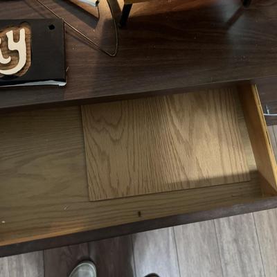 DESK WITH CONTENTS