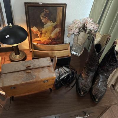 DESK WITH CONTENTS