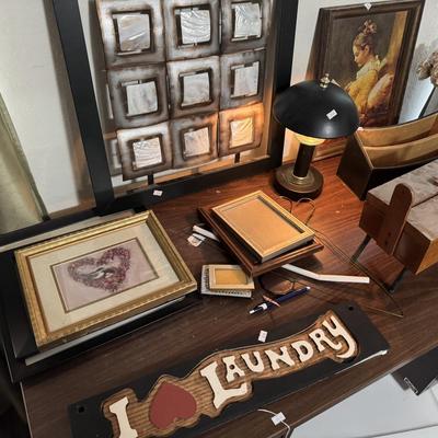 DESK WITH CONTENTS
