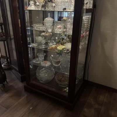 CURIO CABINET WITH CONTENTS - LOCKS!!