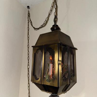 HANGING LIGHT