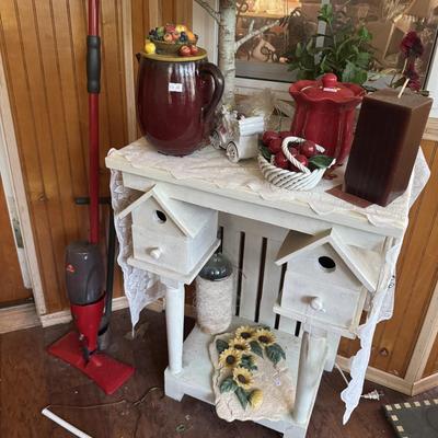 BIRDHOUSE TABLE WITH CONTENTS