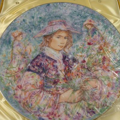 'Flower Girl of Provence' by Edna Hibel Commemorative Plate with Box- Approx 13" in Diameter