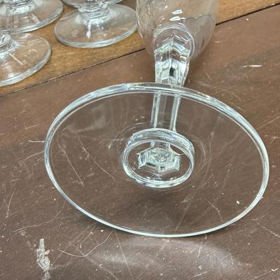Sale Photo Thumbnail #145: Pictures show 13 glasses, but there are 14. One was found after the photos were shot.