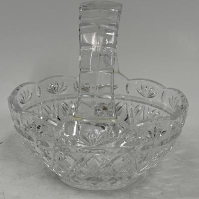 Vintage Beautiful Bride's Basket Clear Lead Crystal