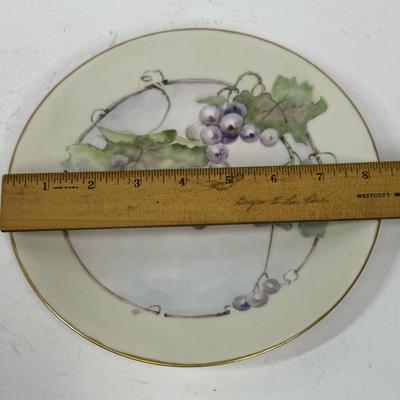 Vintage 8.25" Dia. Decorative Plate Grape Bunch Limoges France