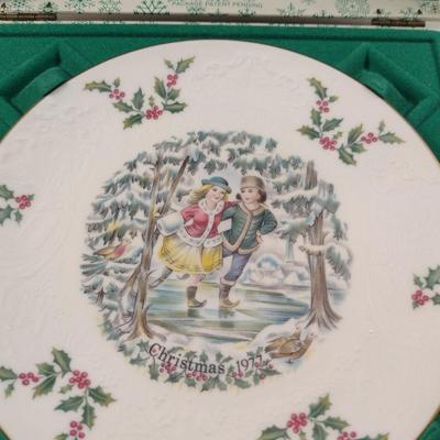 Royal Doulton 'Merry Christmas' Collector's Plates- Six Pieces