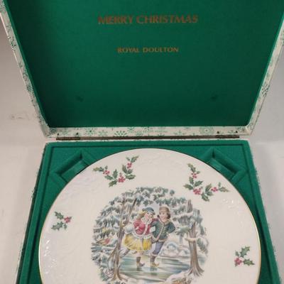 Royal Doulton 'Merry Christmas' Collector's Plates- Six Pieces